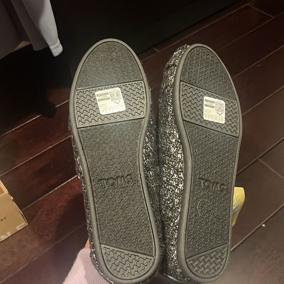 Toms brand new with tags size 7 black glitter wool - Picture 3 of 3